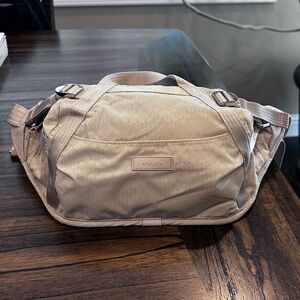 Athleta Excursion Large Belt Bag